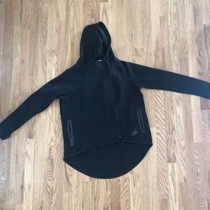 Nike Tech Fleece Cape